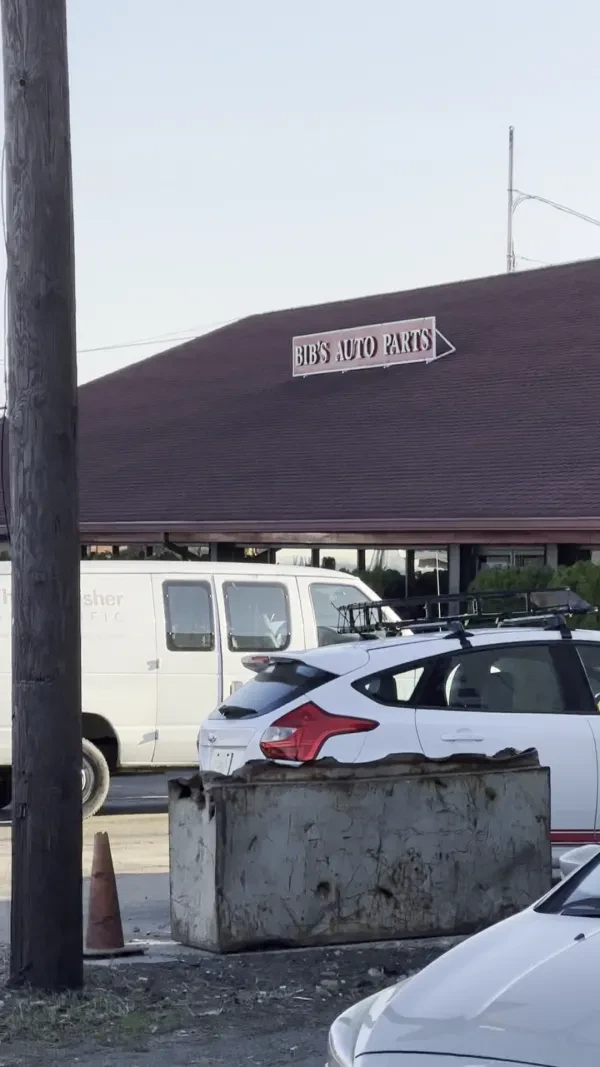 Bib's Auto Parts - photo 4