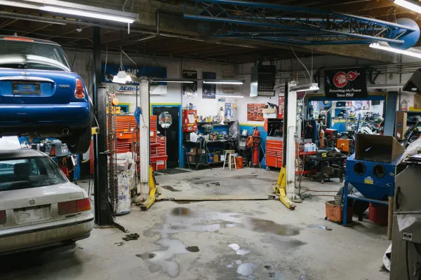 Cliffmotor Auto Parts & Auto Repairs - photo 2