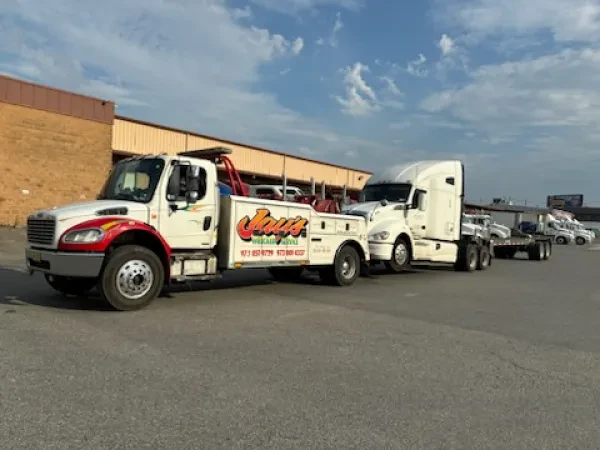Jay's Wrecker Service - photo 2
