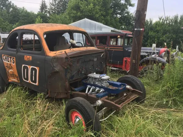 Chet's Auto Wrecking - photo 4