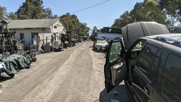 Pena Dismantler Auto Body & Towing - photo 3