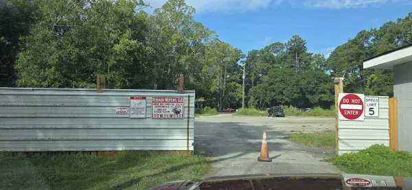 A&R AUTO SALVAGE LLC - photo 3