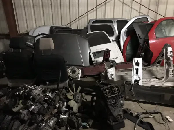 Rayo's Auto Parts LLC - photo 4