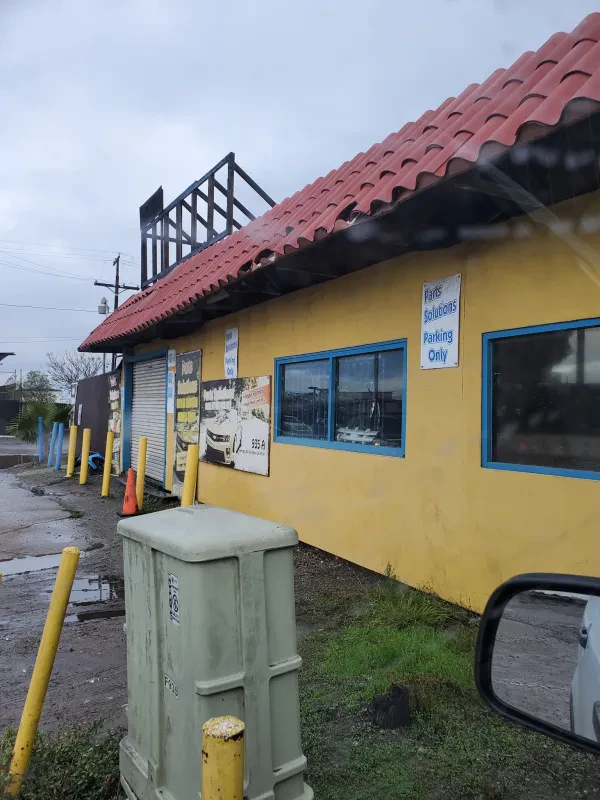 Uripas Used Auto Parts - photo 3