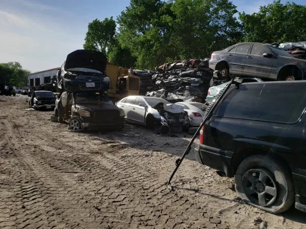 Space City Auto Parts & Trucks - photo 2