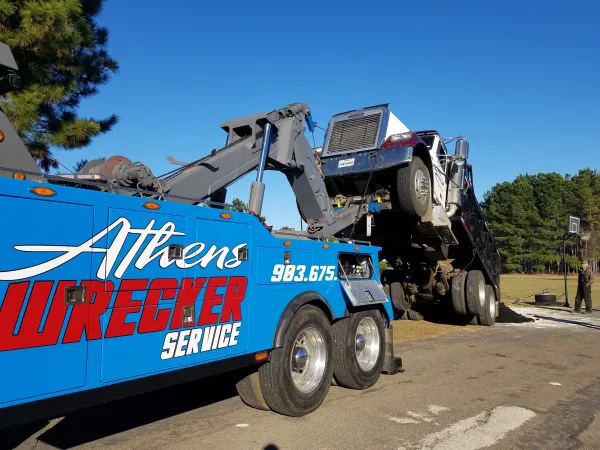 Athens Wrecker Service - photo 2