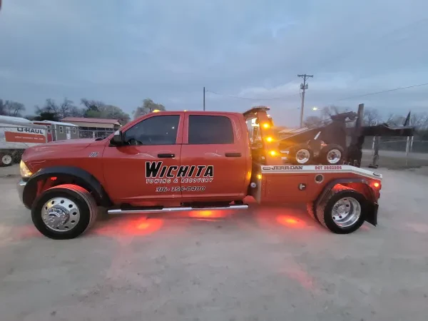Wichita Towing & Auto Recovery - photo 2