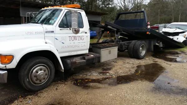 A & B Towing - photo 3