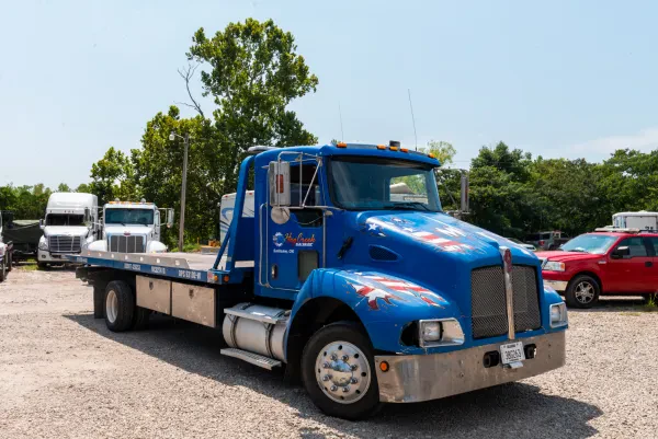 Hog Creek Salvage & Towing - photo 3