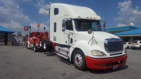 Solutions Towing & Recovery - photo 3