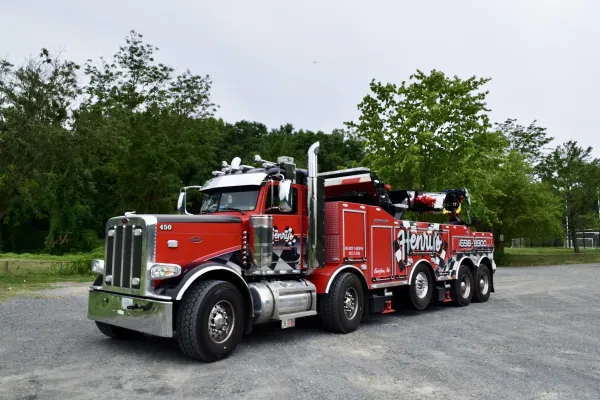 Henry's Wrecker Service - photo 2