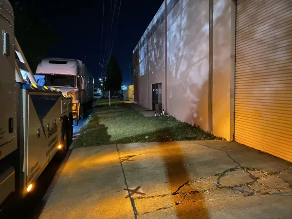 College Oak Towing - photo 3
