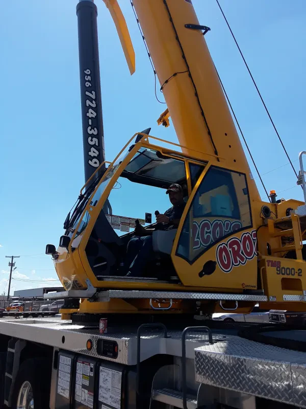 Orozco's Crane Towing & Recovery - photo 2