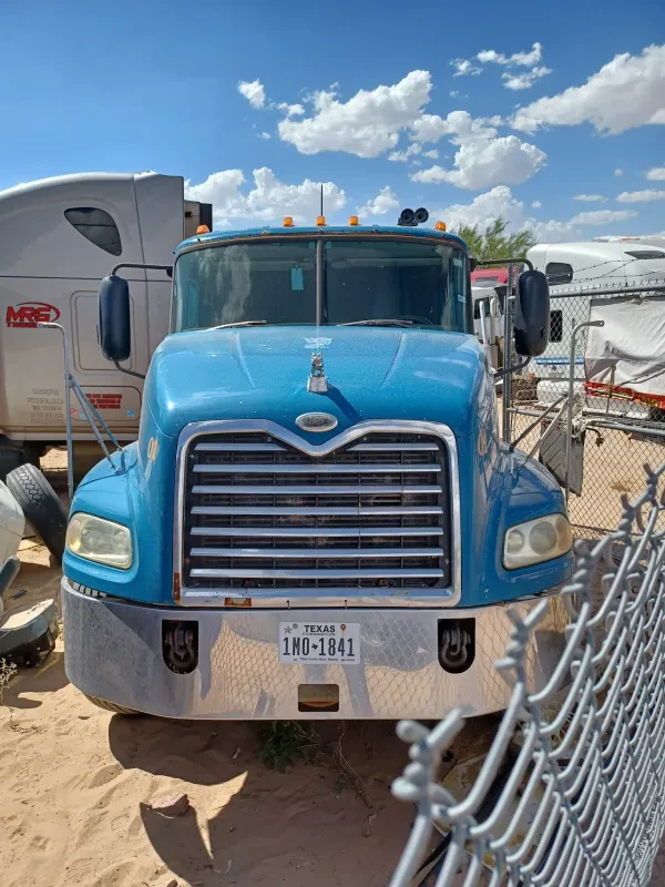 El Todo junk yard - photo 3