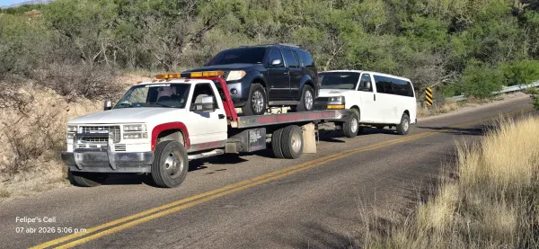 Valenzuela's Towing Services, LLC - photo 4