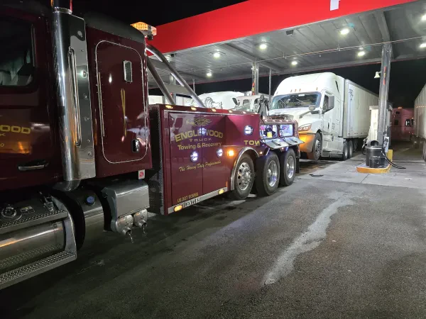 Englewood Truck Towing and Recovery - photo 2