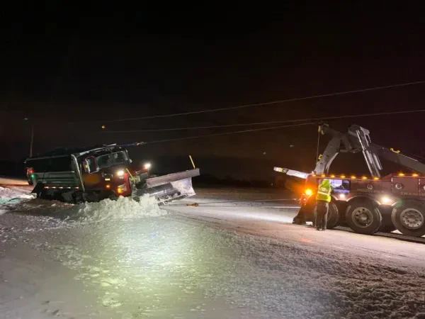 Englewood Truck Towing and Recovery - photo 4