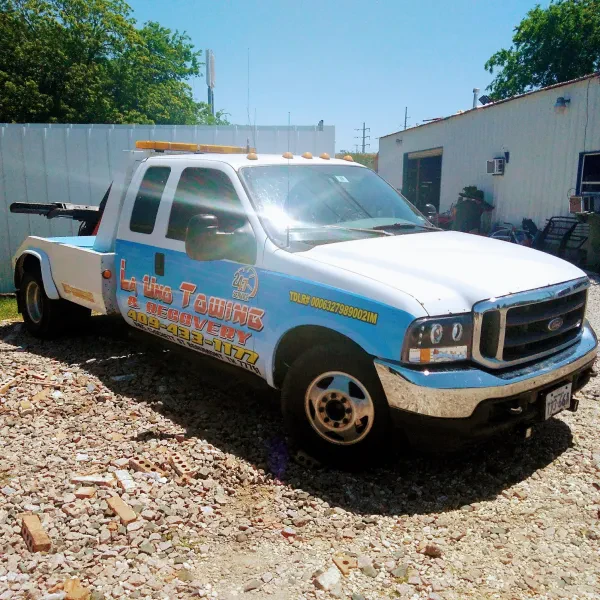 La Uno Towing & Recovery - photo 3