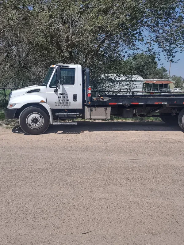 Odessa wrecker service - photo 2
