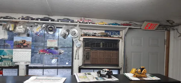 C & R ( Rathel's) Auto Parts & Collision, LLC - photo 3