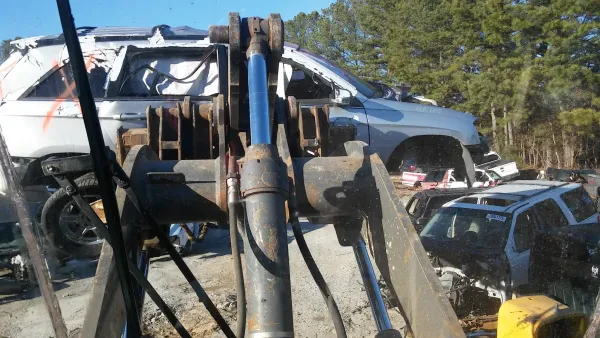 Hulsey's Auto Parts - photo 3