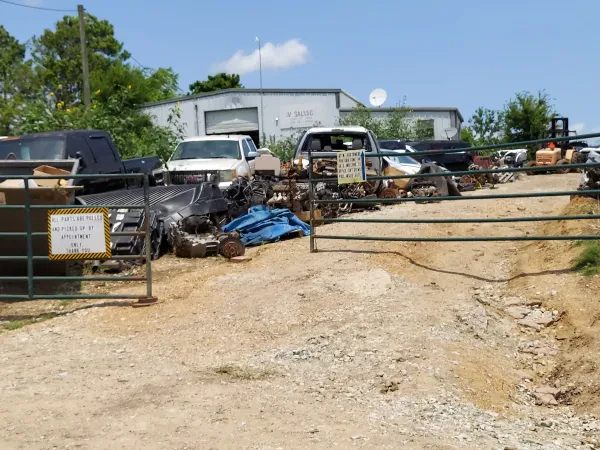 D & V Late Model Salvage - photo 2