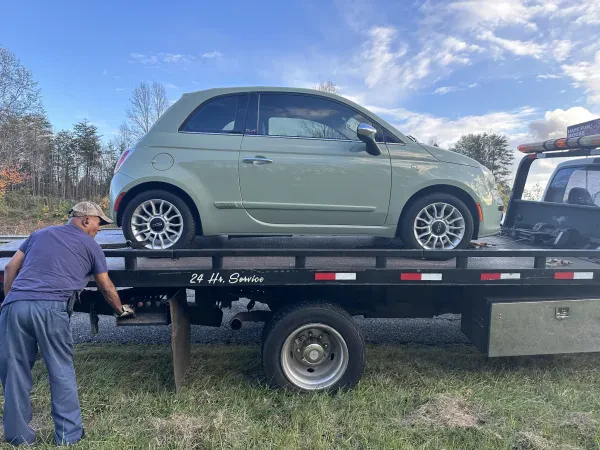 Smokey's Towing - photo 2