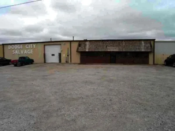 Dodge City Salvage Recycling - photo 3