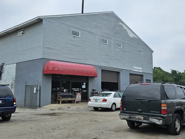 Redmond's Auto Parts - photo 2