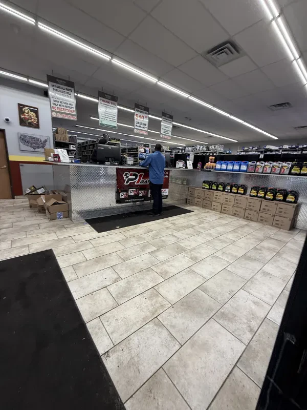 Holbrook Auto Parts 7 Mile & Hubbell - photo 4