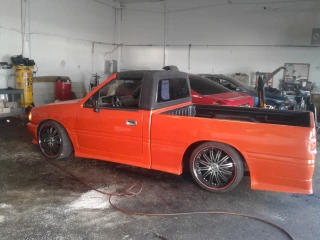 Martinez Body Shop & Auto Sales & Auto Wrecking