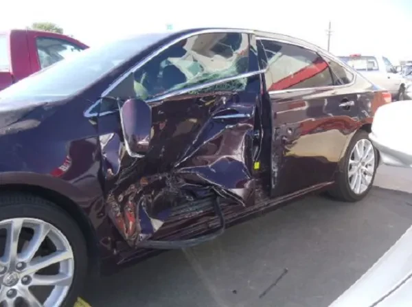 Martinez Body Shop & Auto Sales & Auto Wrecking - photo 2