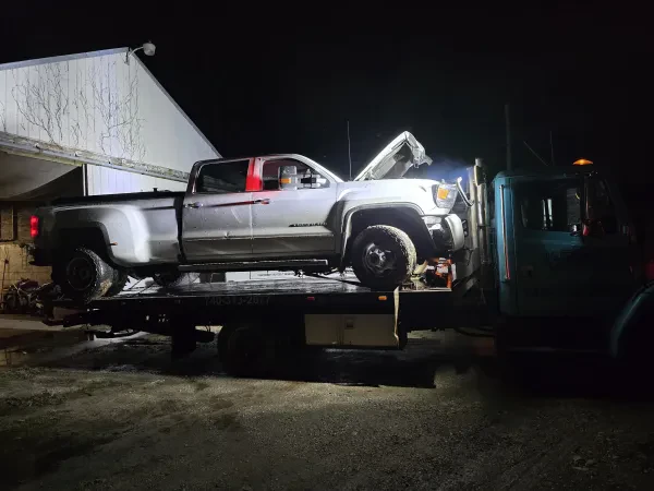 All-Season's Towing & Roadside - photo 4