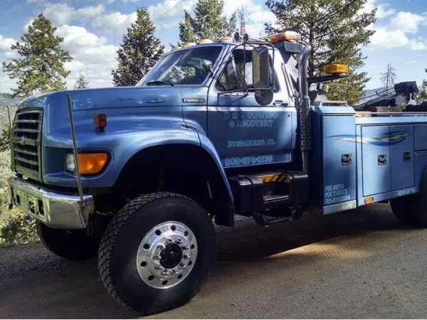 D&J Towing - photo 3