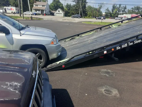 Chuck's 24 Hour Towing - photo 3