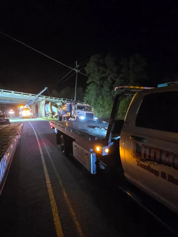 Landon's Towing & Recovery - photo 3