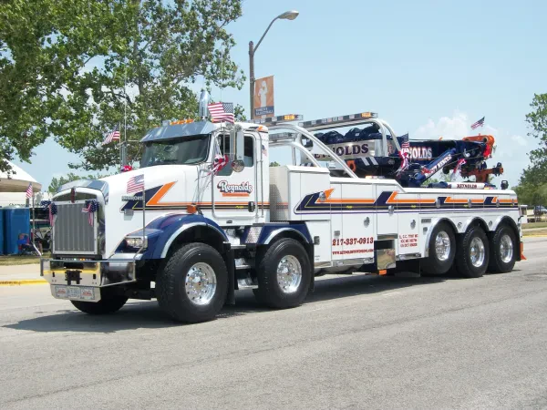 Reynolds Towing Service - photo 3