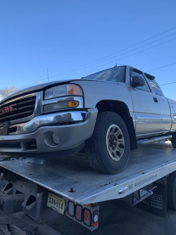 DAVES AUTO AND TOWING - photo 4