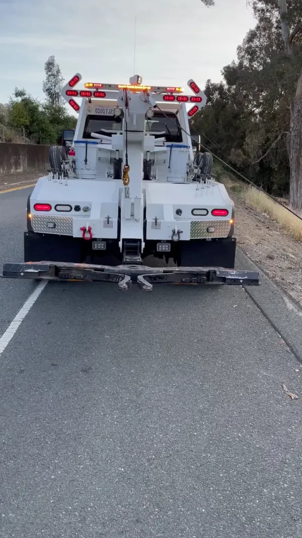 Bay View Towing - photo 2