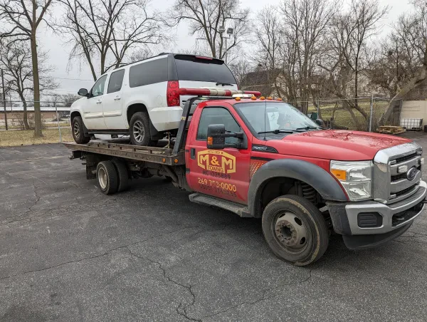M&M Towing - photo 2