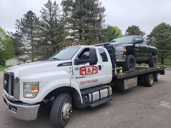 M&M Towing - photo 3
