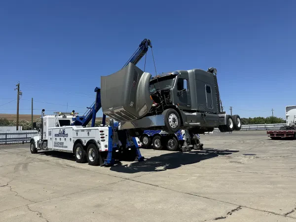 AJ's Towing - photo 4