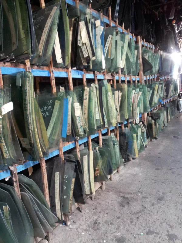 New And Used Auto Discount Glass Shop LTD - photo 4