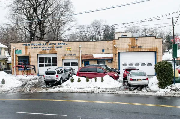 New Rochelle Auto Body Inc - photo 4
