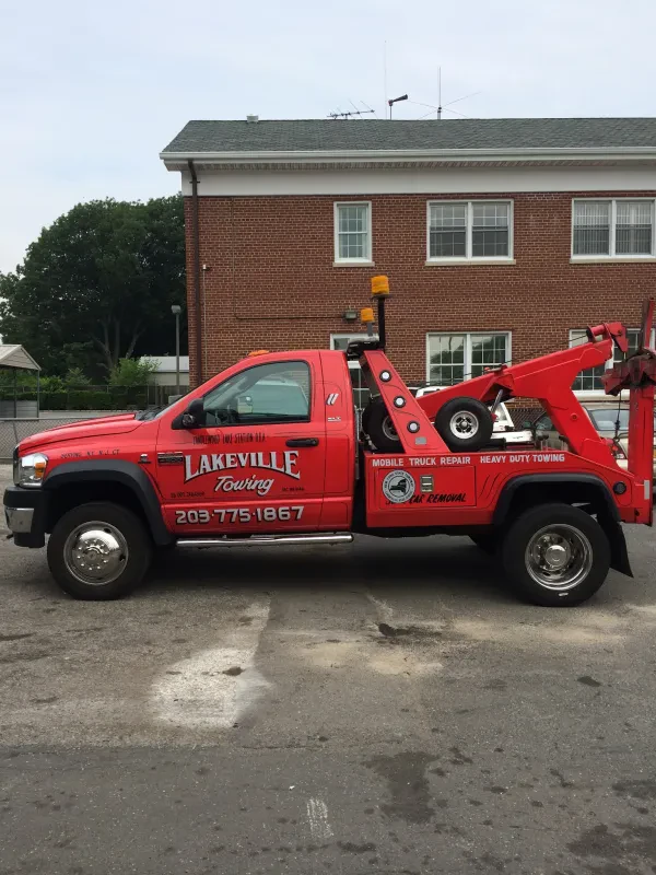 Lakeville Towing & Heavy Truck Repair - photo 2