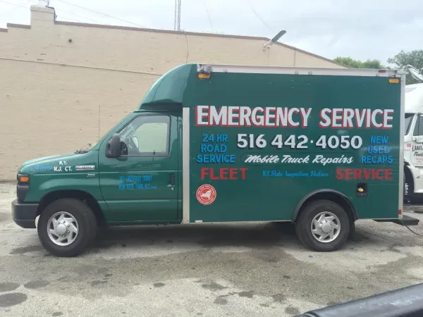 Lakeville Towing & Heavy Truck Repair - photo 4