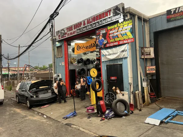 NIARS Auto Repair - photo 3