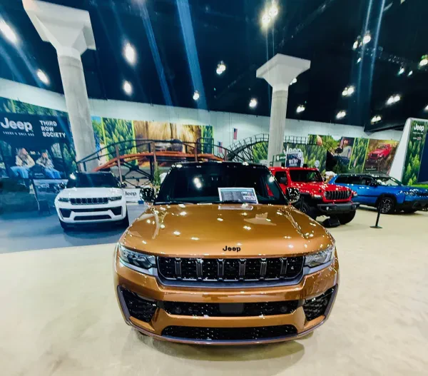 Larchmont Chrysler Jeep Dodge Ram - photo 4