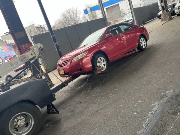 M.E.B TOWING & MOVING - photo 2