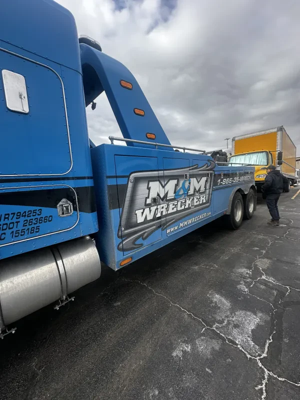 M & M Wrecker Service of SWMO, LLC - photo 2
